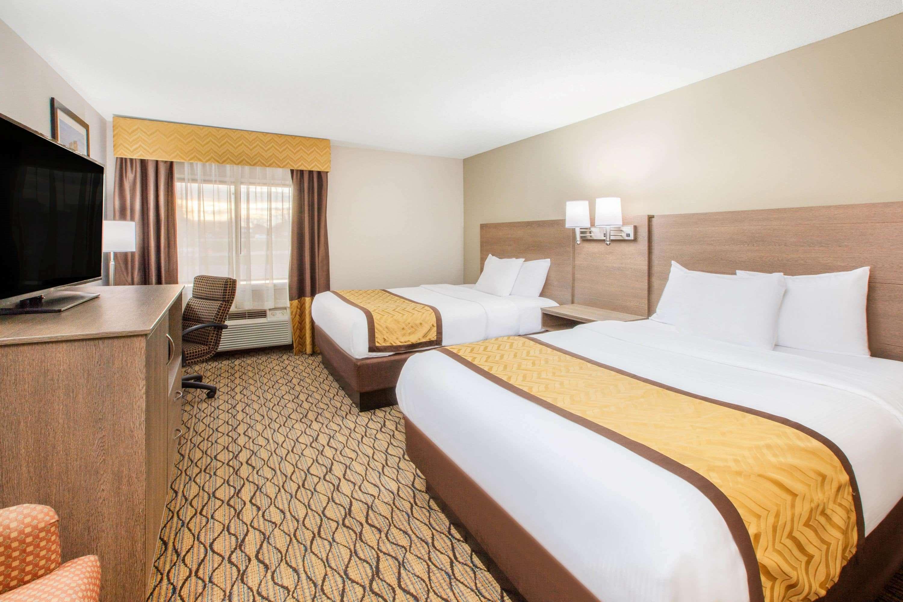 Готель Baymont By Wyndham Grand Rapids Airport Cascade Екстер'єр фото