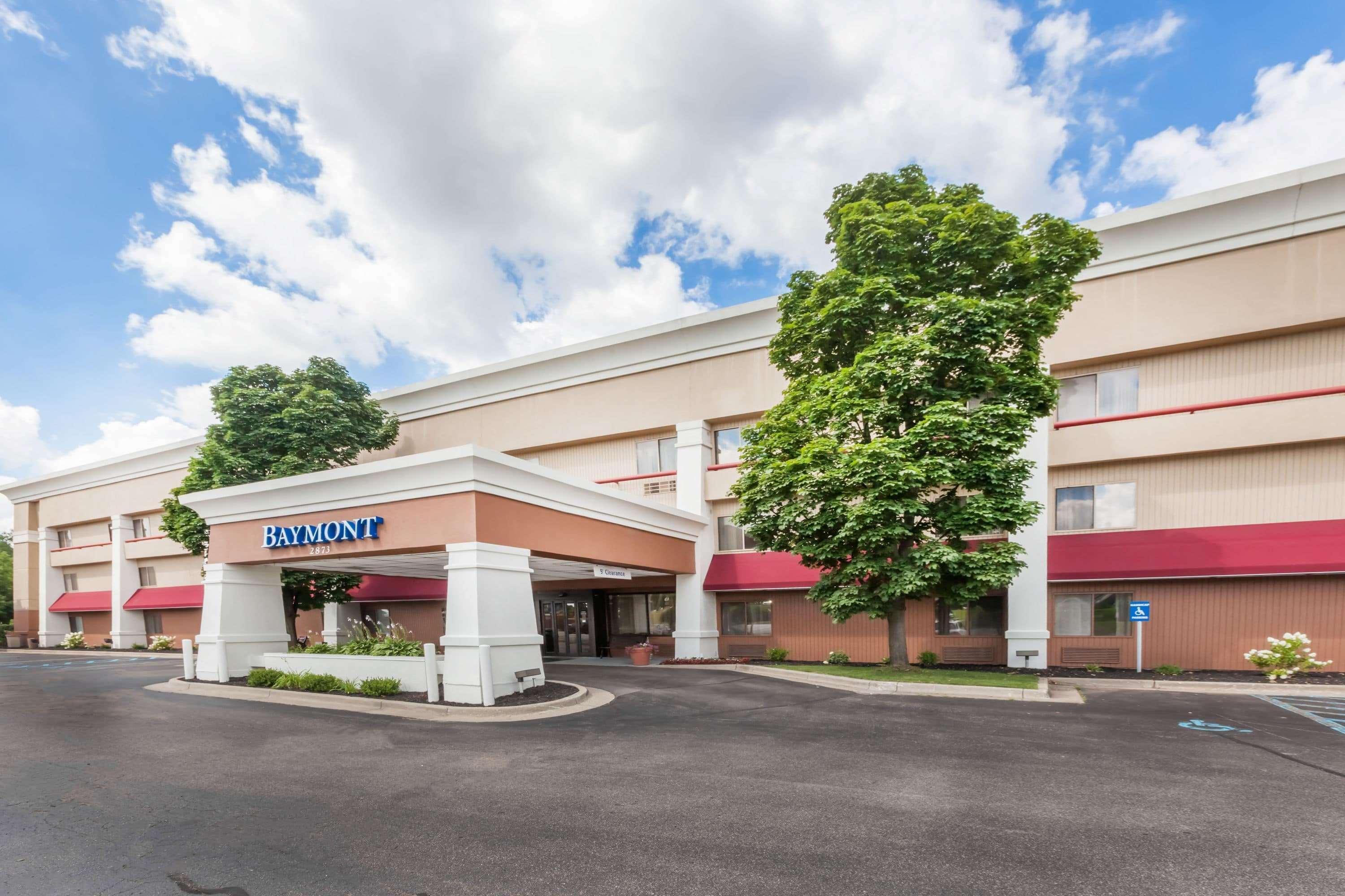 Готель Baymont By Wyndham Grand Rapids Airport Cascade Екстер'єр фото
