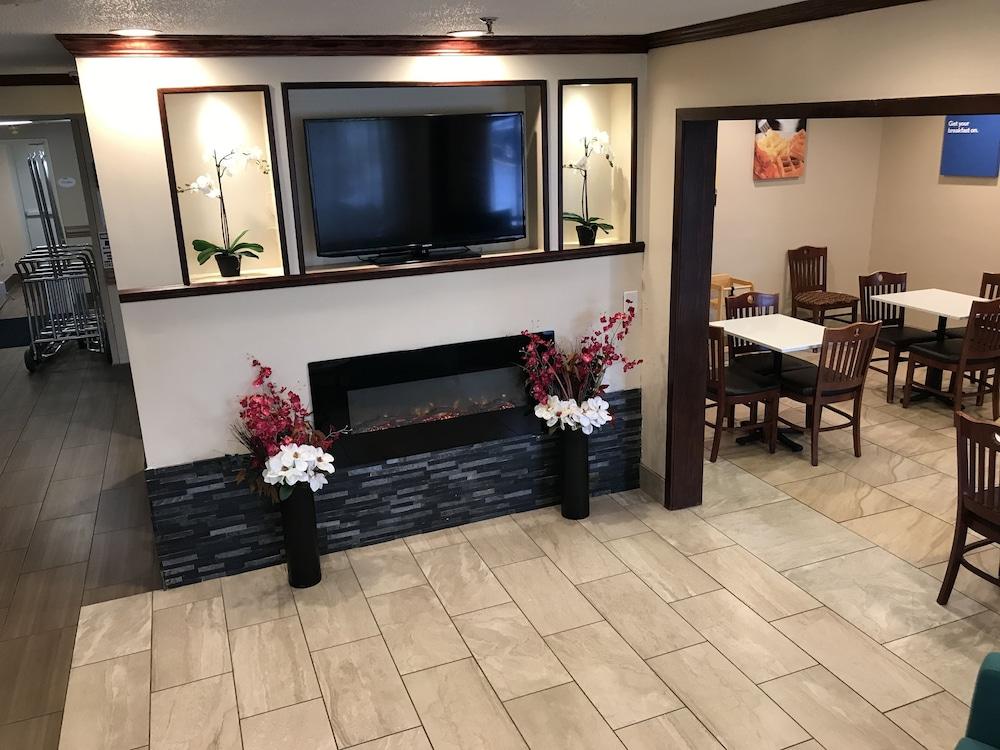 Готель Baymont By Wyndham Grand Rapids Airport Cascade Екстер'єр фото